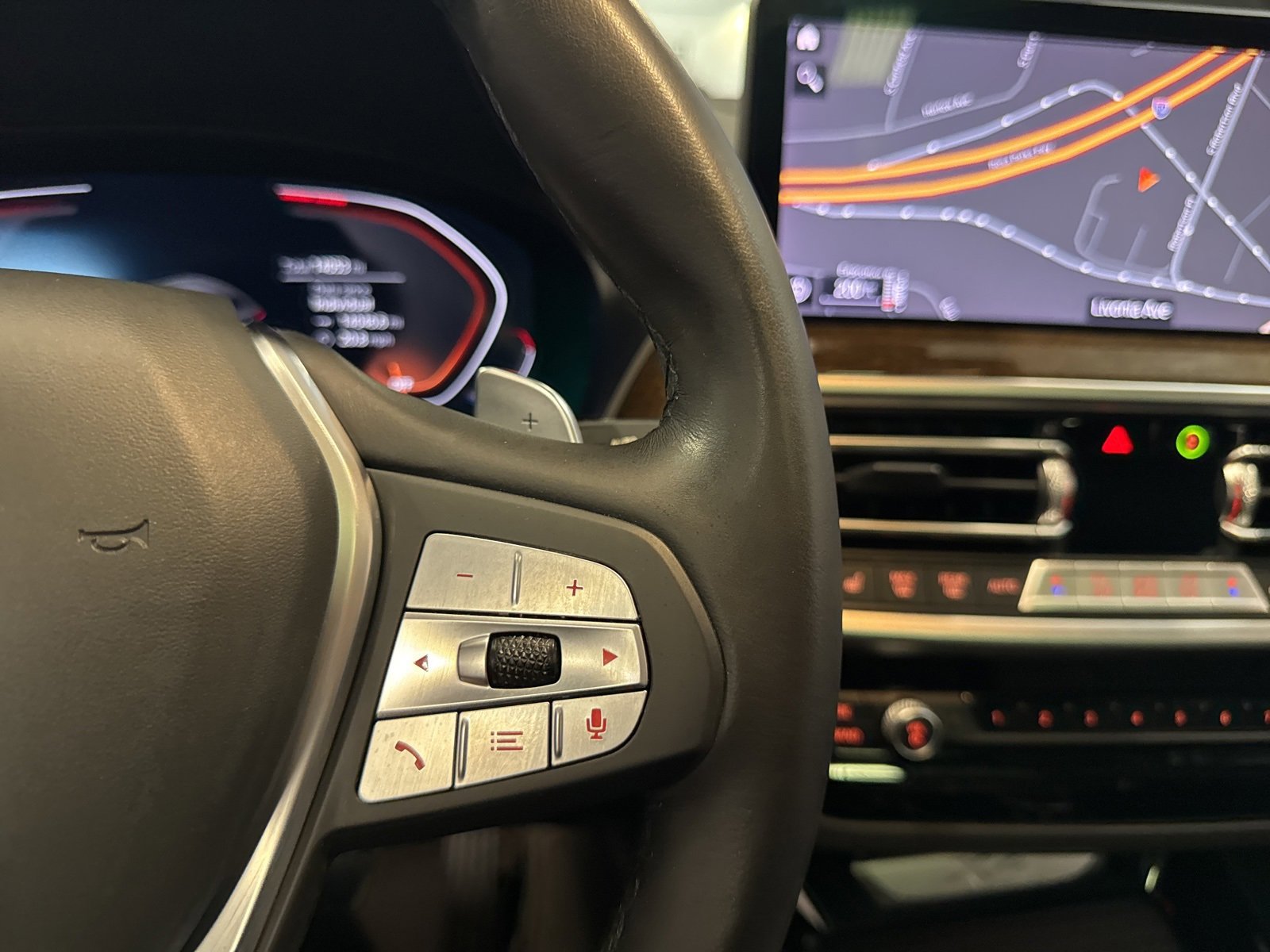 Used 2023 BMW X4 xDrive30i w/ Premium Package image 37