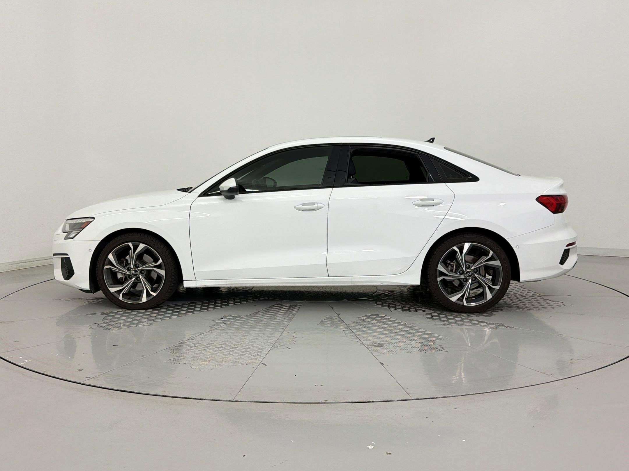 Used 2023 Audi A3 2.0T Premium w/ Convenience Package FWD image 2