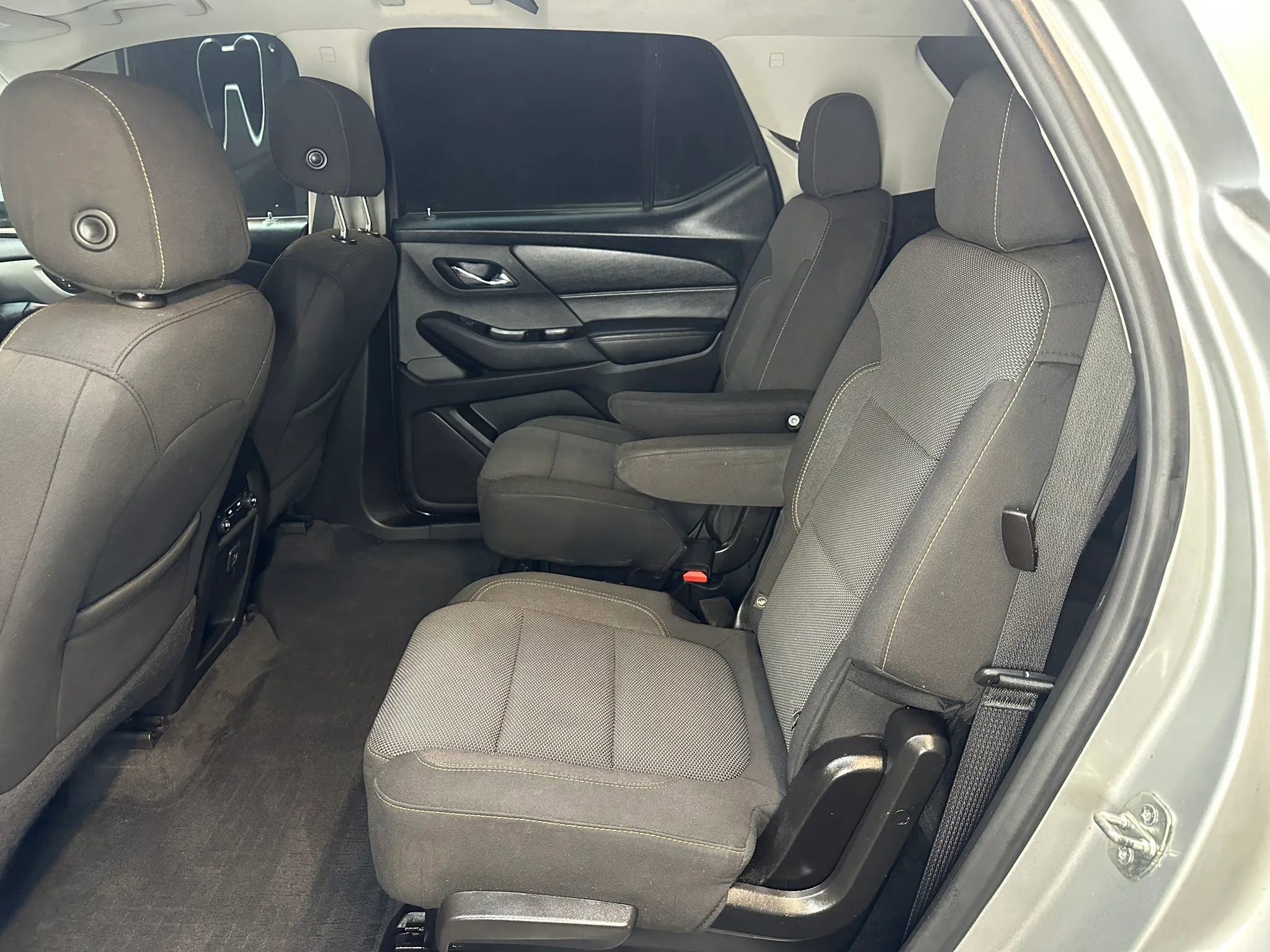 Used 2019 Chevrolet Traverse LT w/ LPO, Black Accent Package image 22