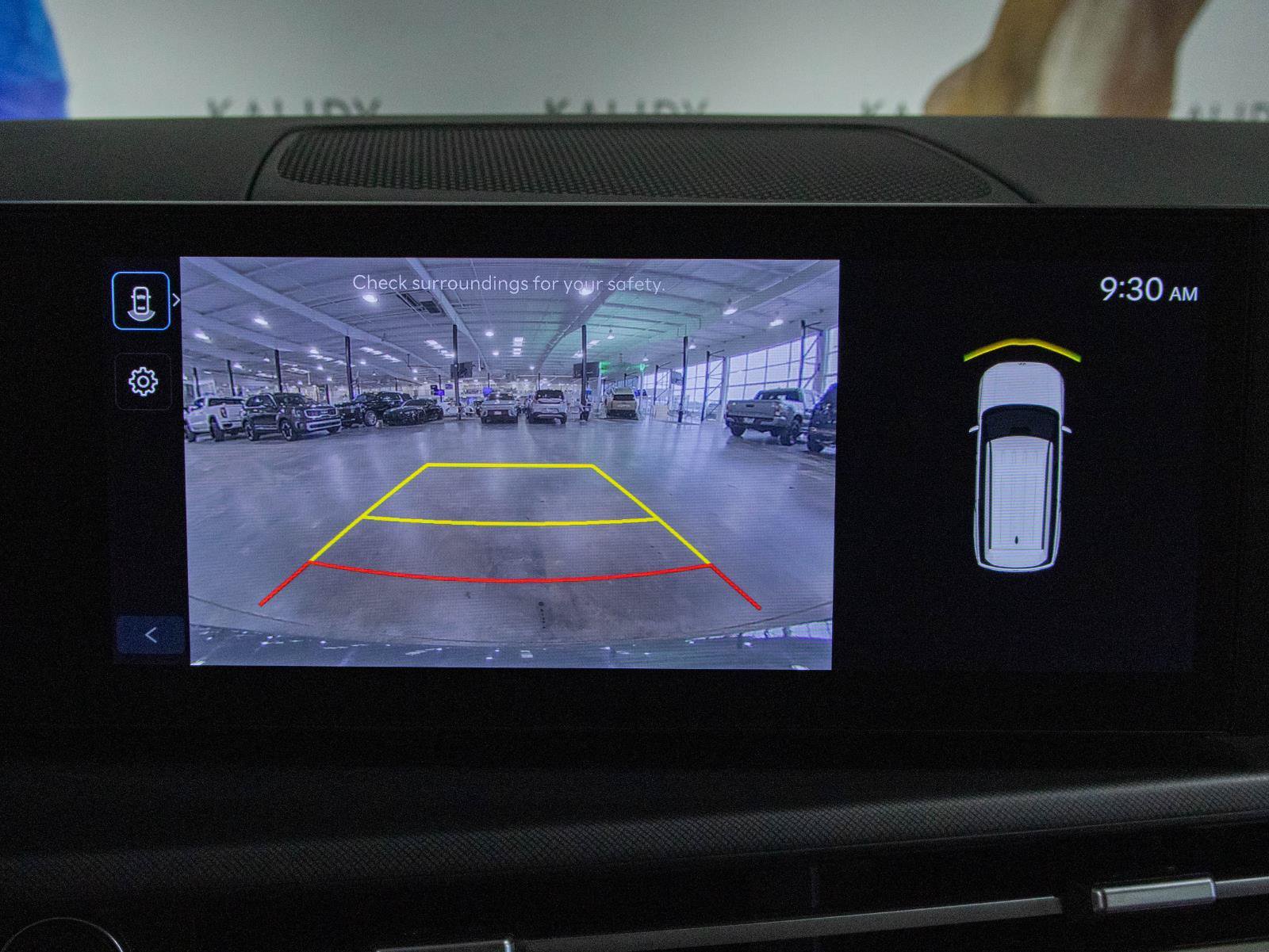 Used 2025 Hyundai Santa Fe SEL FWD image 6