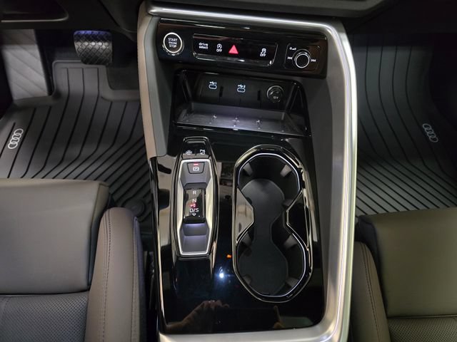 Certified 2025 Audi Q5 Premium Plus w/ Premium Plus AWD/4WD image 17