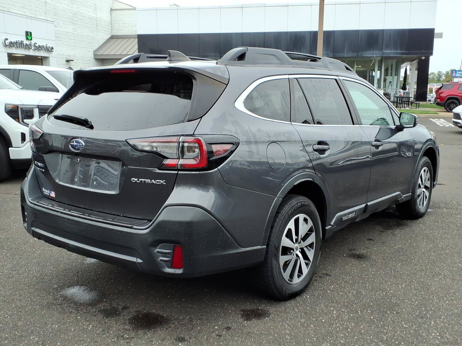 Used 2020 Subaru Outback Premium w/ Popular Package #1 AWD/4WD image 3