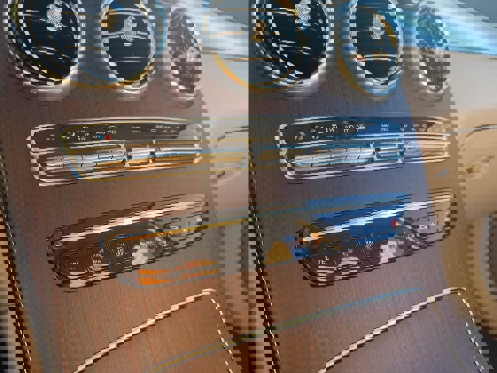 Used 2022 Mercedes-Benz GLC 300 4MATIC image 22