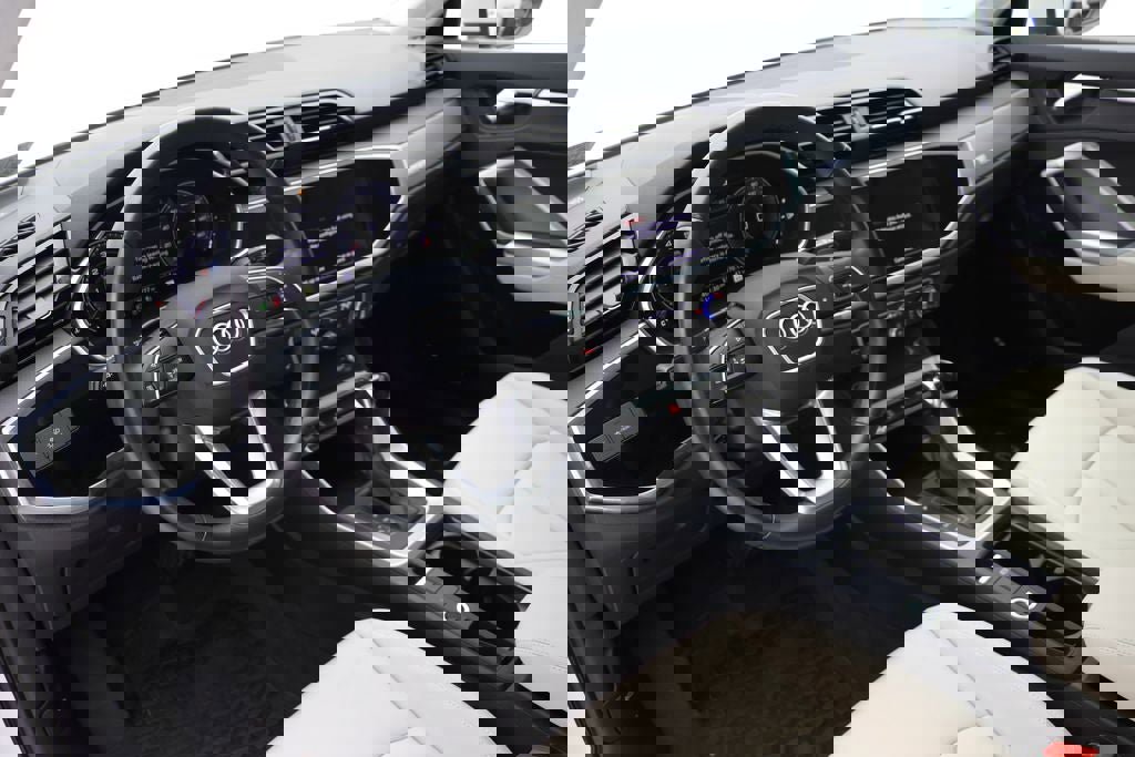 Used 2022 Audi Q3 2.0T Premium Plus image 14