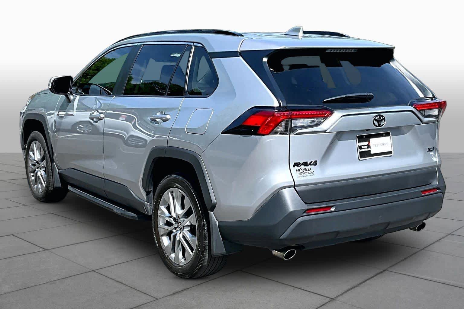 Used 2024 Toyota RAV4 XLE Premium FWD image 12