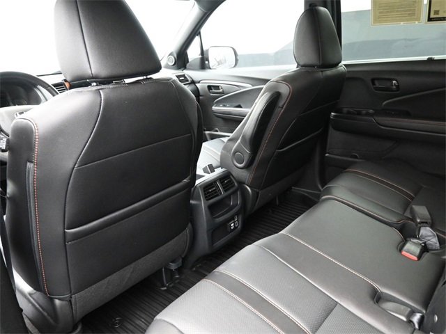 Used 2023 Honda Passport TrailSport image 2