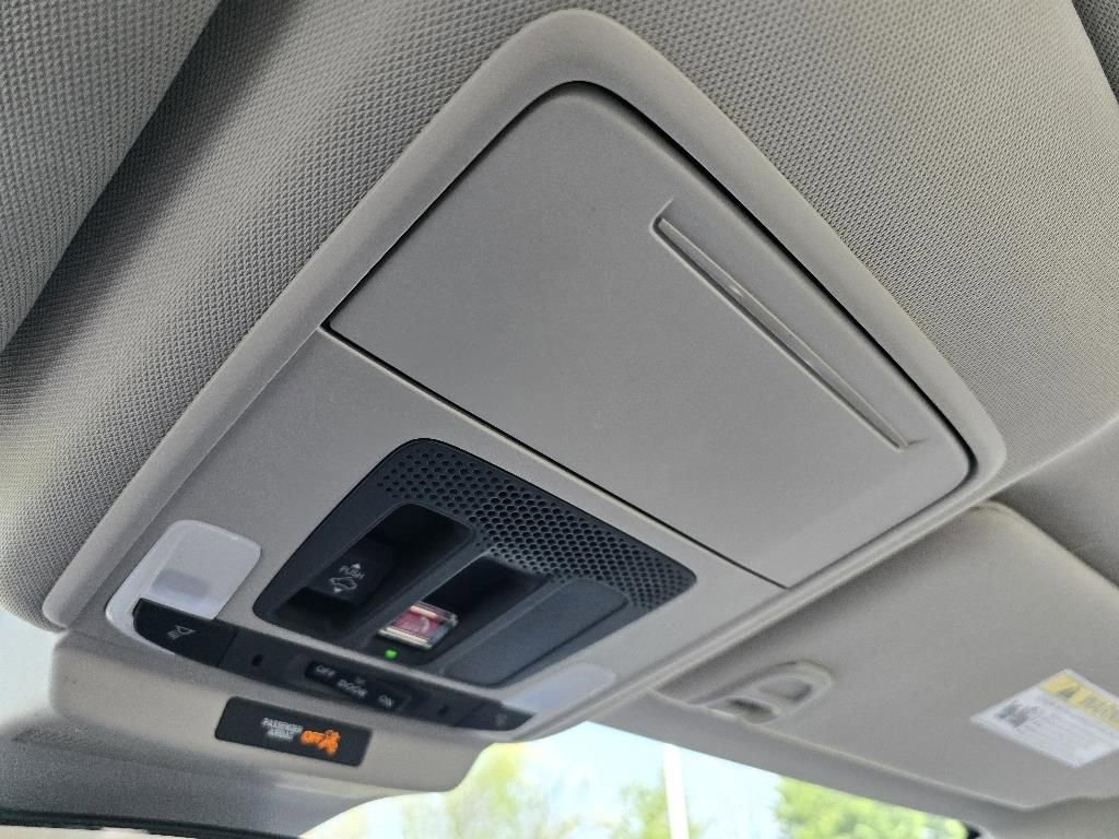 New 2025 Honda Accord SE image 23