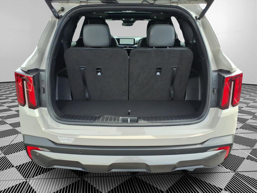 Used 2024 Kia Sorento SX Prestige image 12