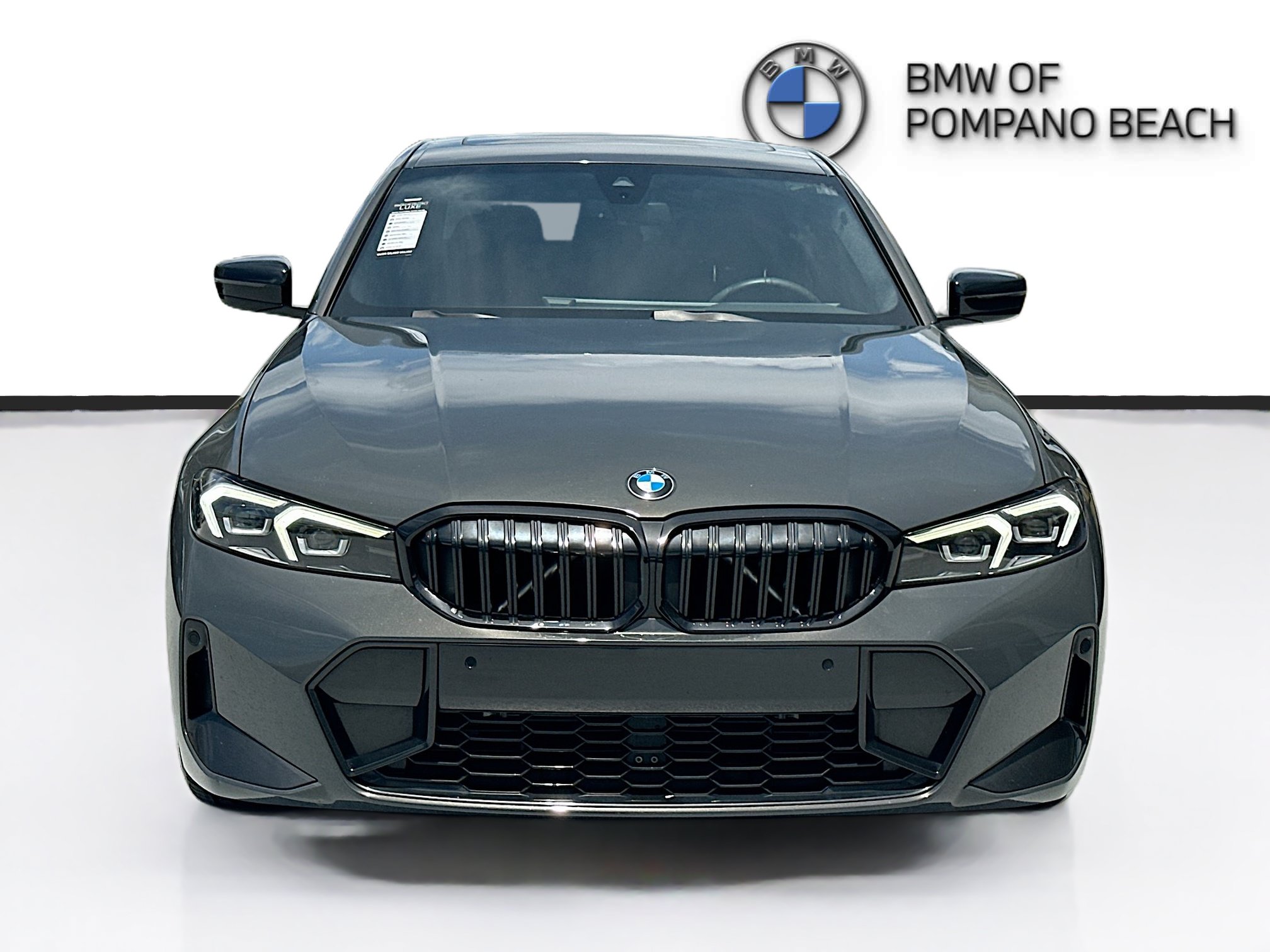 Used 2025 BMW 330i Sedan w/ M Sport Package RWD image 2
