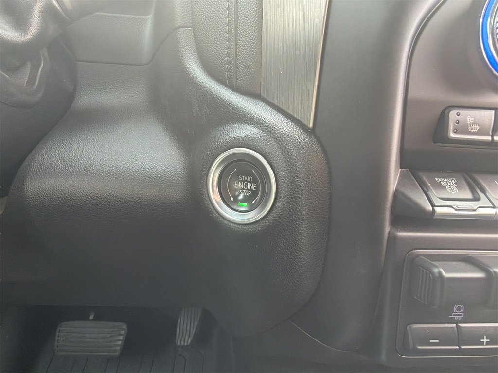 Used 2020 GMC Sierra 2500 Denali w/ Denali Ultimate Package image 9