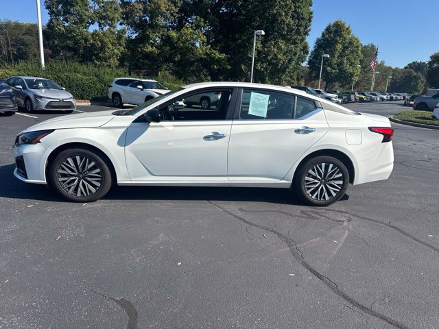 Used 2025 Nissan Altima 2.5 SV AWD/4WD image 8