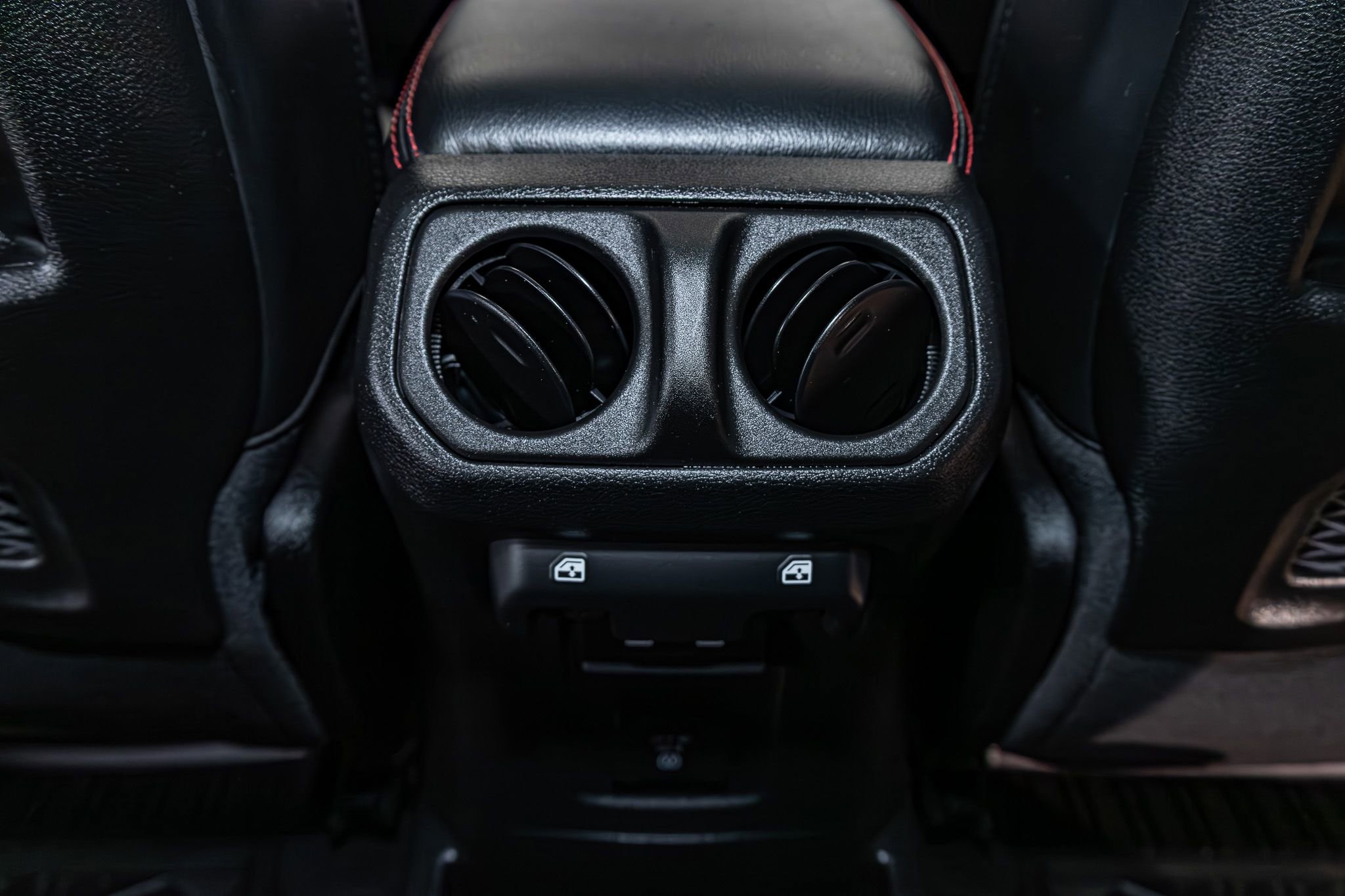 Used 2025 Jeep Wrangler Unlimited Rubicon w/ Convenience Group image 24