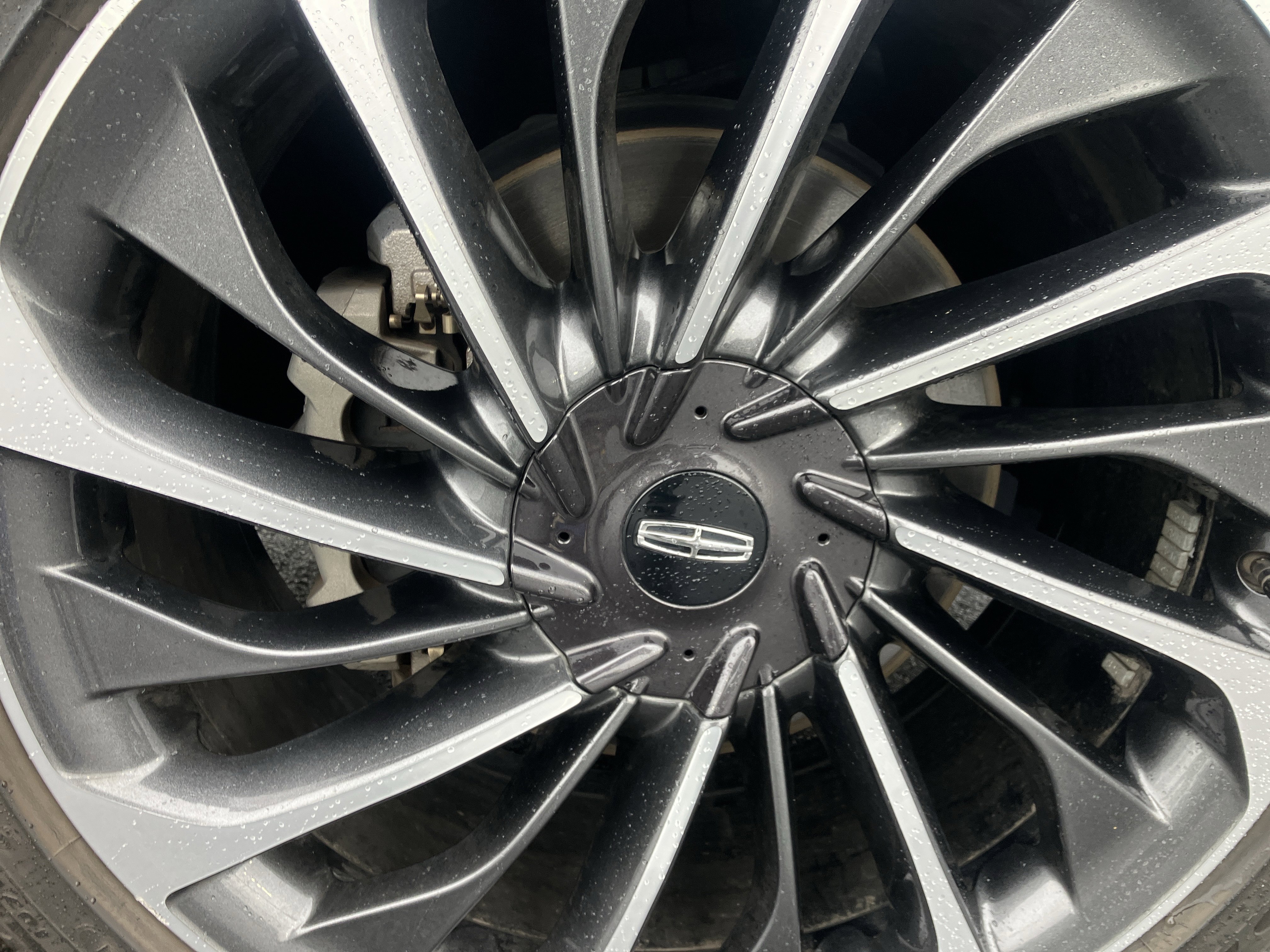 Used 2021 Lincoln Aviator Reserve w/ Equipment Group 202A AWD/4WD image 12