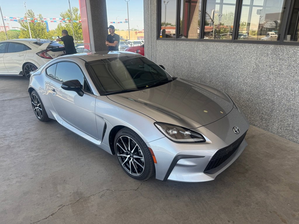 Used 2024 Toyota GR86 image 4