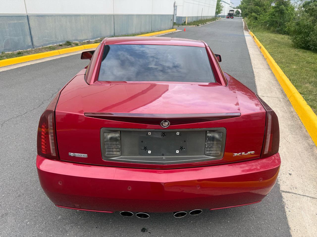 Used 2004 Cadillac XLR RWD image 21