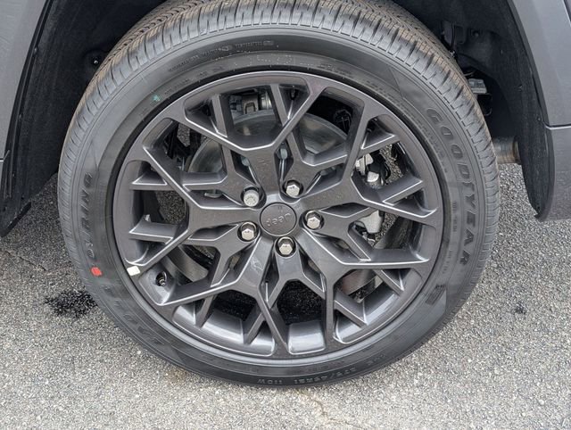 New 2026 Jeep Grand Cherokee L Summit image 8