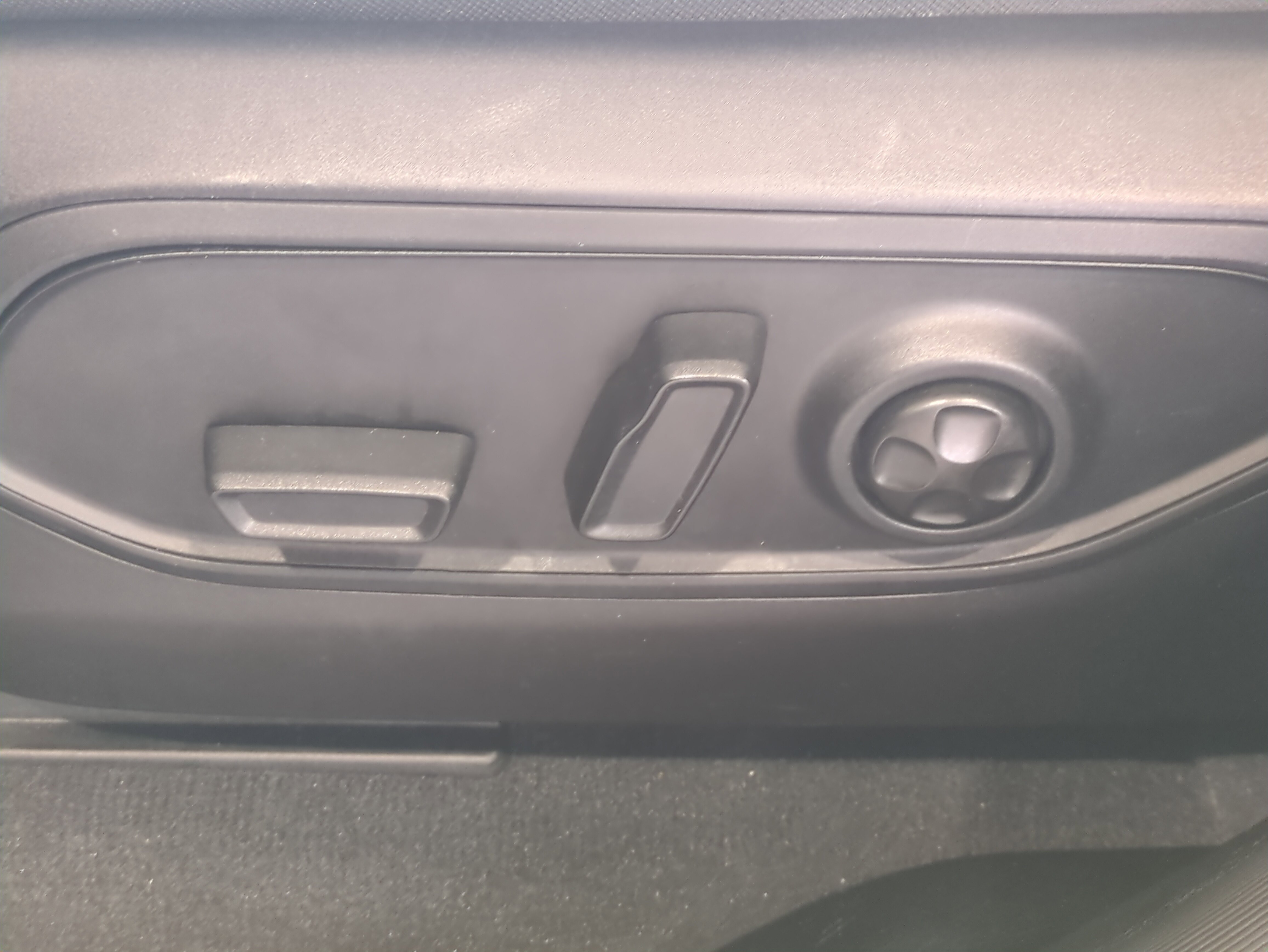 Certified 2023 Jeep Grand Cherokee L Limited image 21