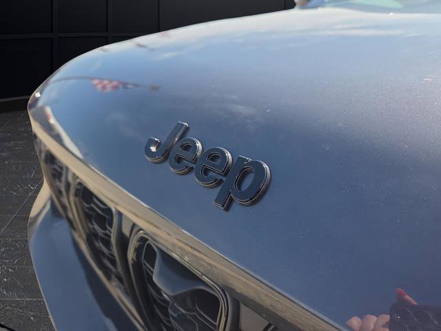 New 2025 Jeep Grand Cherokee L Limited w/ Luxury Tech Group II image 44