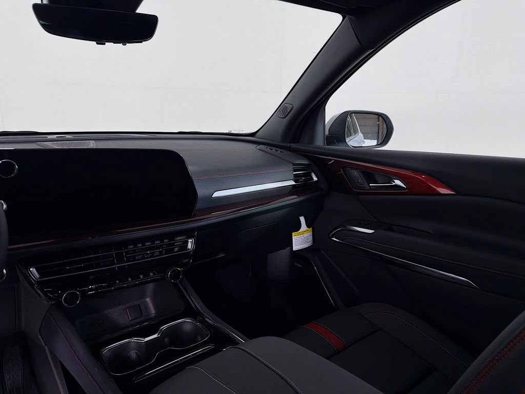 New 2026 Chevrolet Traverse RS w/ LPO, Floor Liner Package AWD/4WD image 20