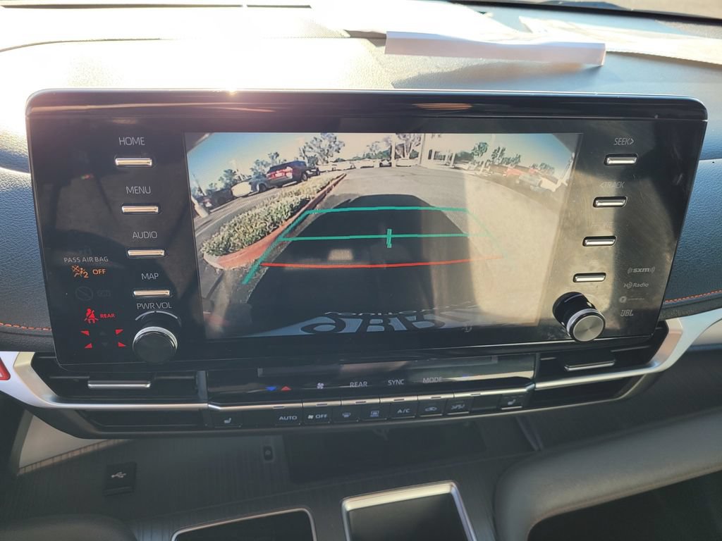 Used 2022 Toyota Sienna XSE w/ XSE Plus Package AWD/4WD image 16