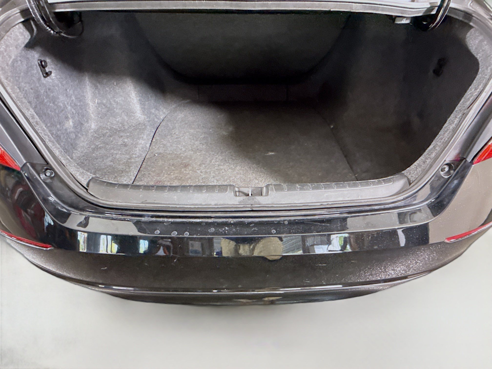 Used 2019 Honda Accord LX image 35