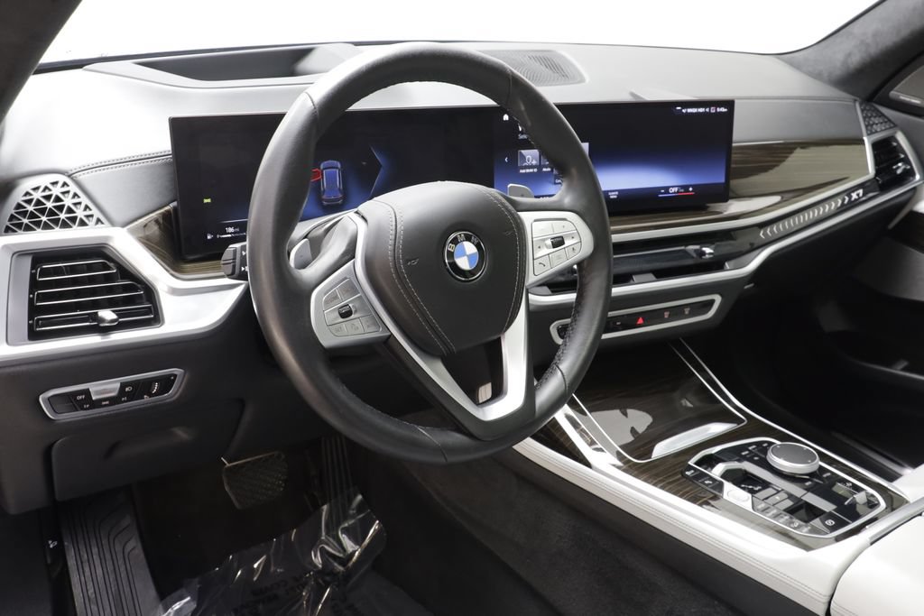Used 2023 BMW X7 xDrive40i w/ Premium Package AWD/4WD image 7