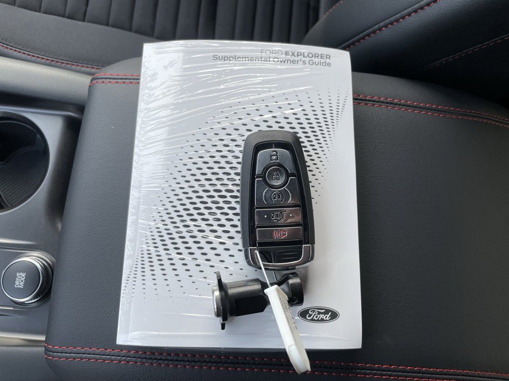 New 2026 Ford Explorer ST-Line w/ ST-Line Street Pack image 48