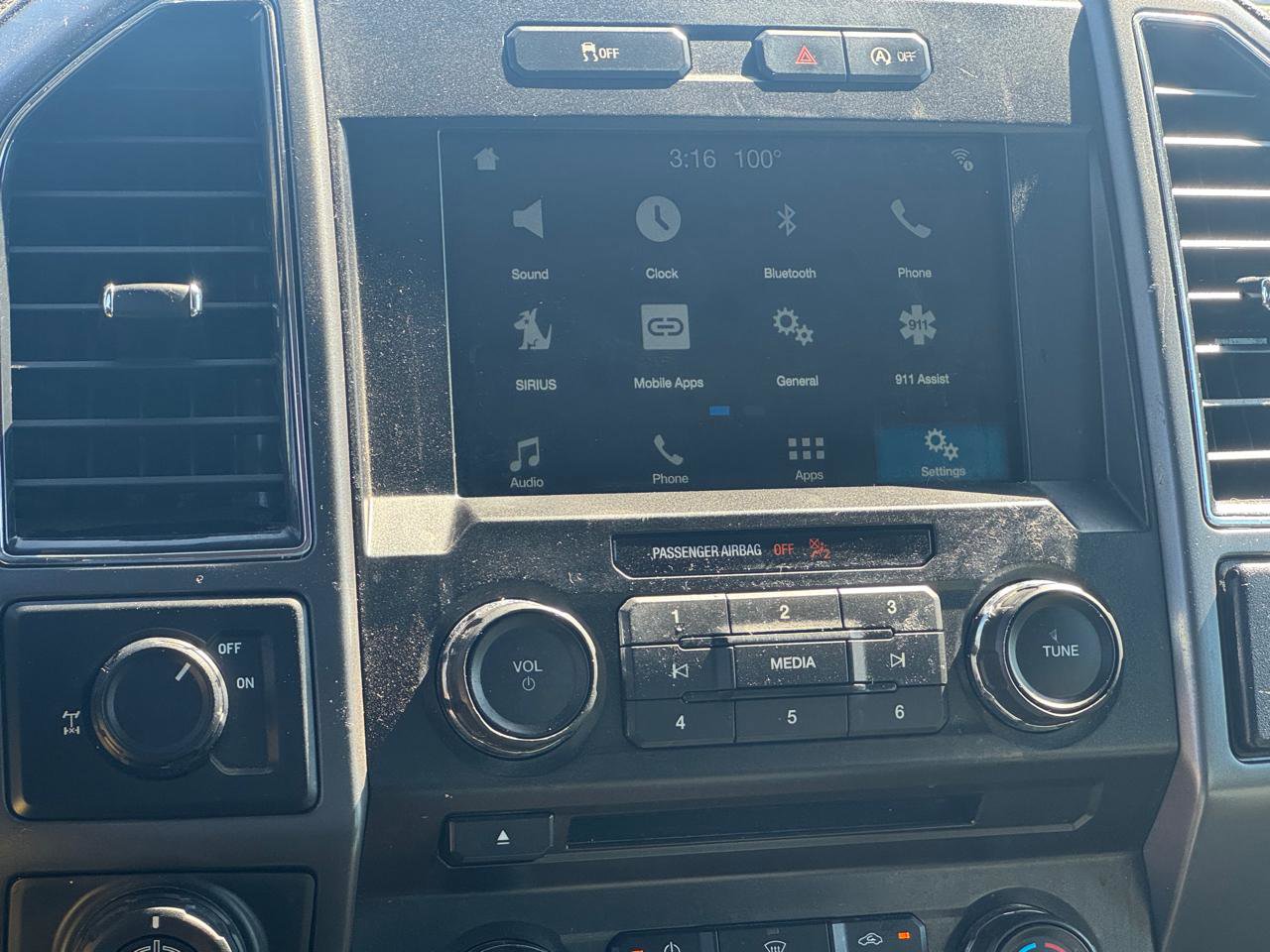 Used 2018 Ford F150 XLT w/ Equipment Group 302A Luxury image 31
