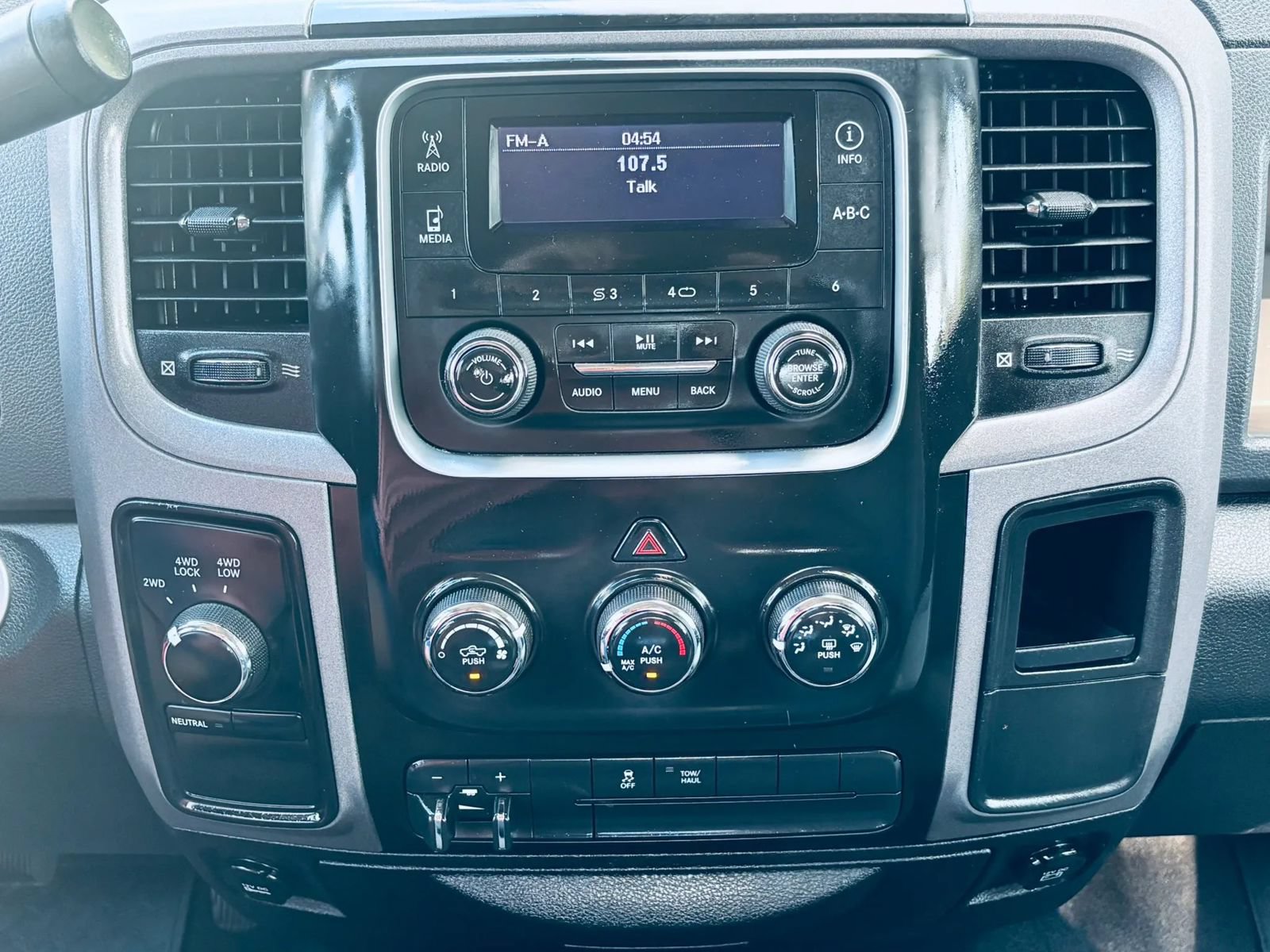 Used 2014 RAM 1500 Express AWD/4WD image 29
