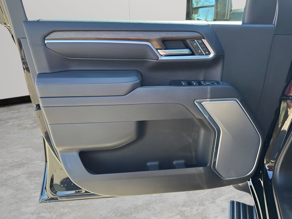 Used 2025 Chevrolet Silverado 2500 High Country w/ High Country Premium Package image 25