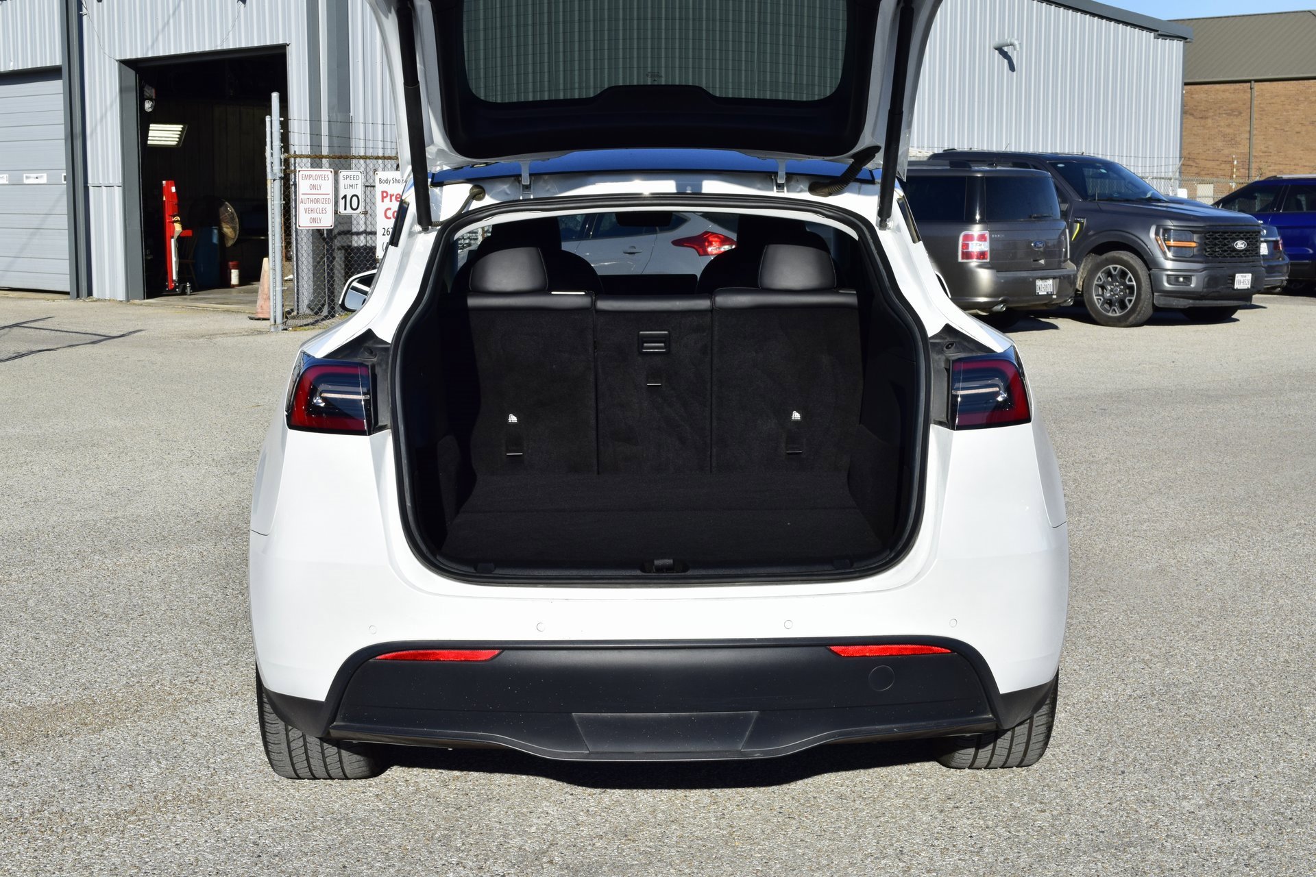 Used 2021 Tesla Model Y Long Range image 21