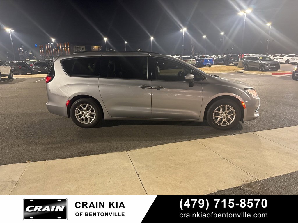 Used 2020 Chrysler Voyager Lxi image 7