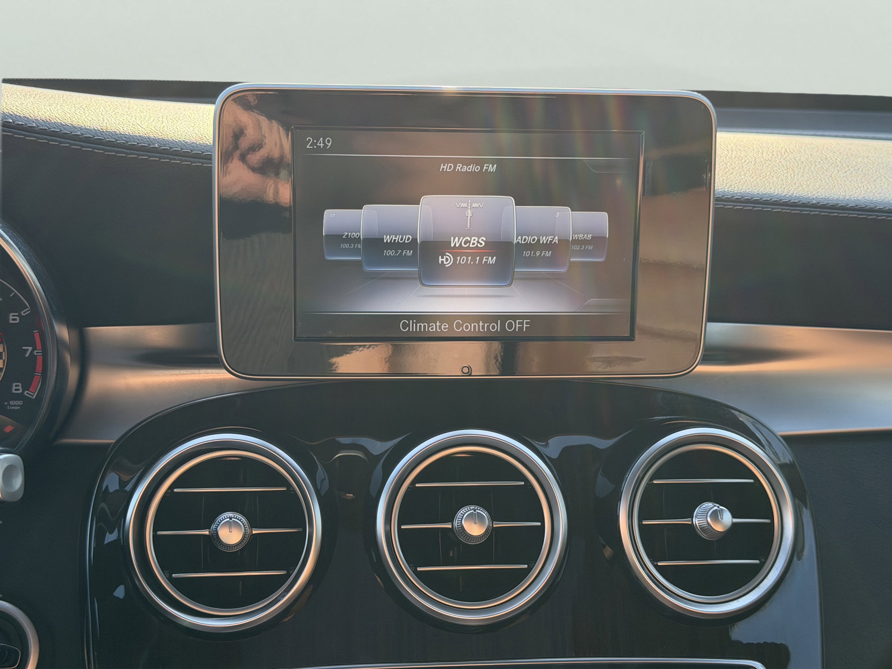 Used 2019 Mercedes-Benz GLC 43 AMG 4MATIC w/ Parking Assistance Package image 34