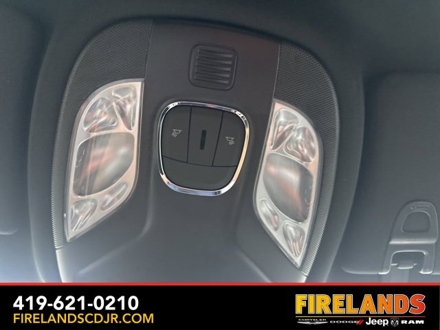 Used 2024 Jeep Compass Limited image 26