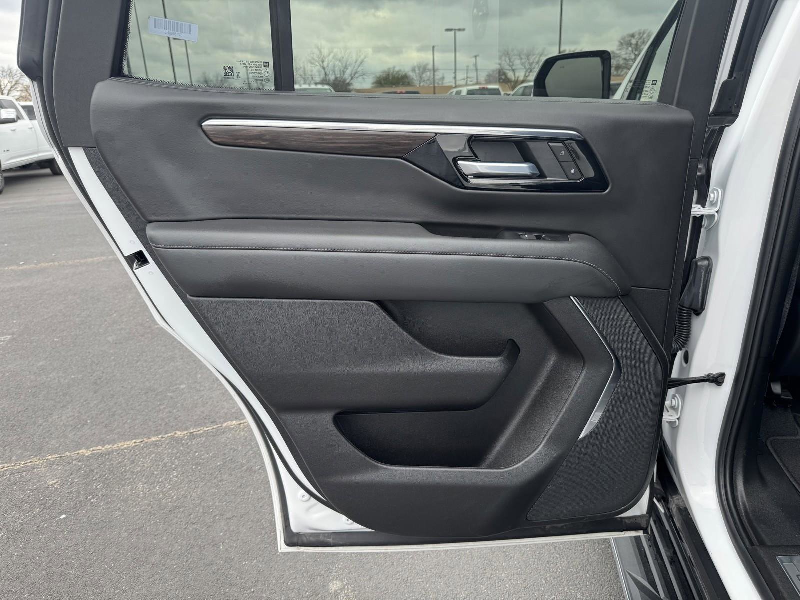 Used 2025 Chevrolet Tahoe LT image 26