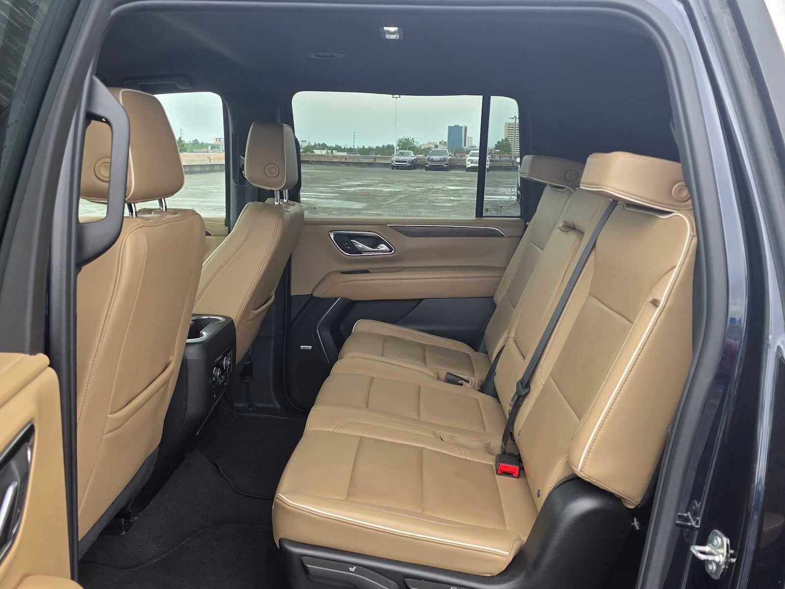 Certified 2024 Chevrolet Suburban Premier AWD/4WD image 16