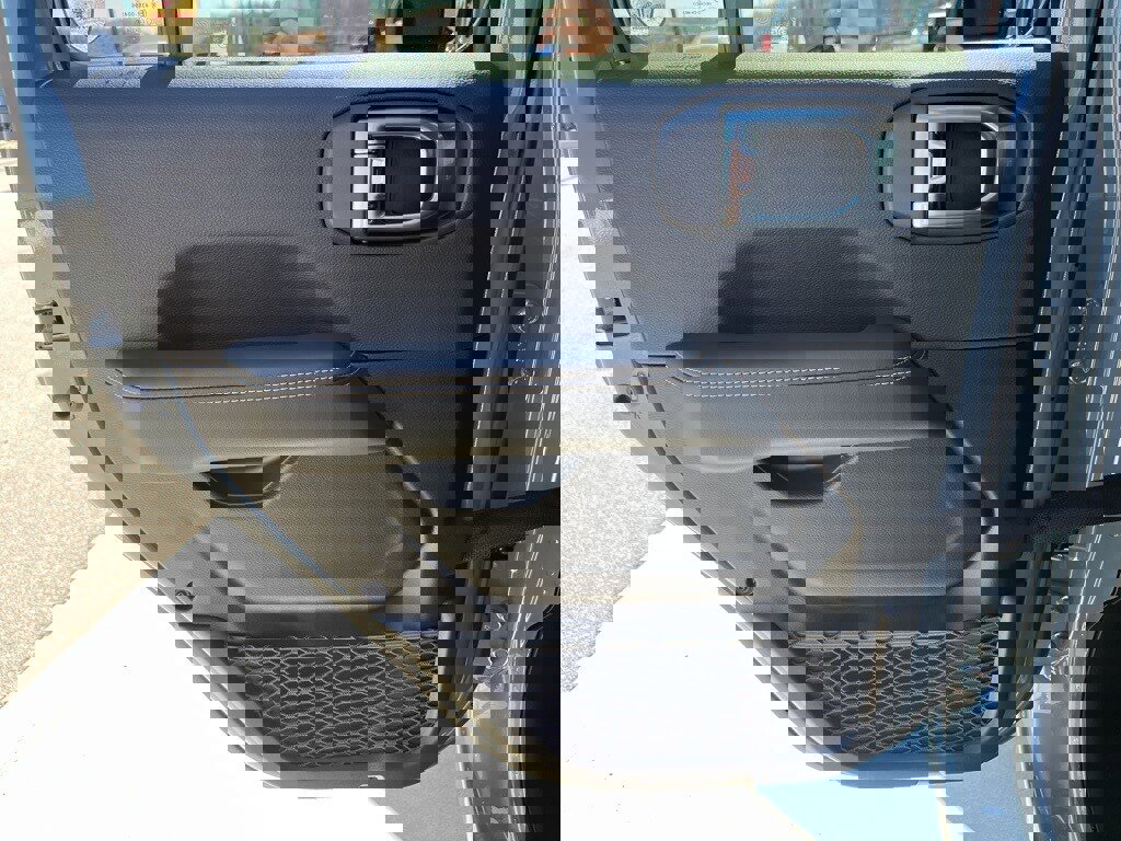 New 2026 Jeep Gladiator Sport image 15