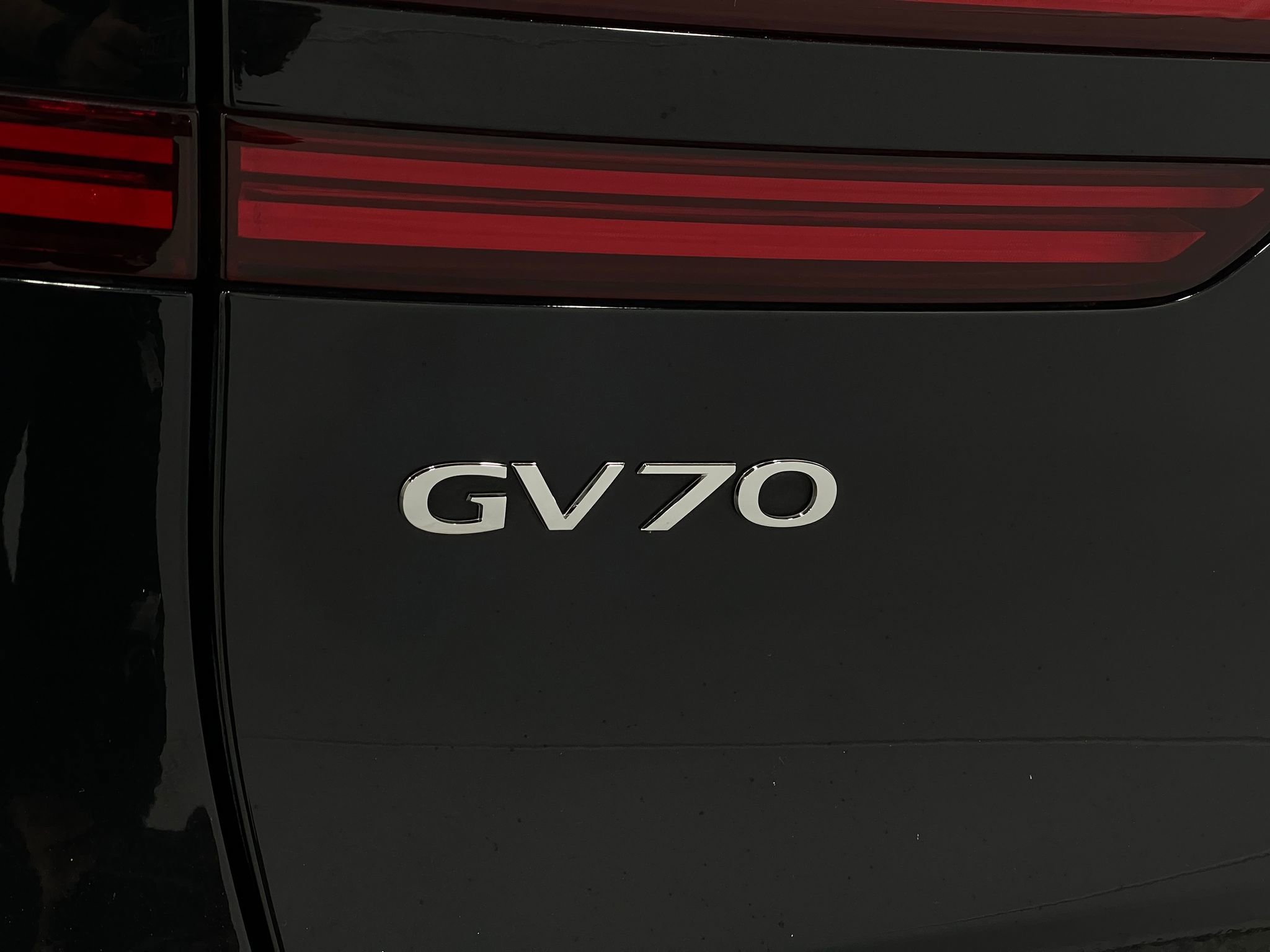 Used 2022 Genesis GV70 2.5T w/ Select Package image 37