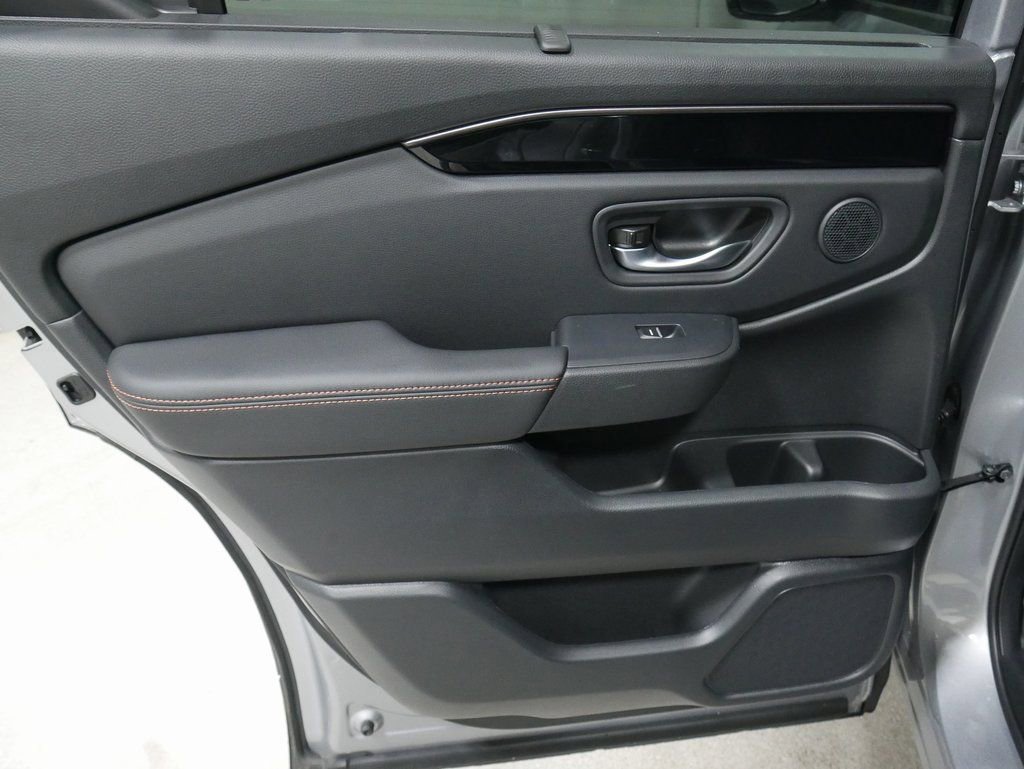 New 2025 Honda Pilot TrailSport image 17