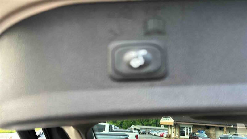 Used 2018 Ford Escape SEL image 12