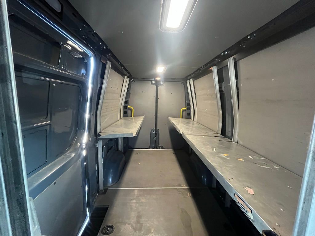 Used 2018 Mercedes-Benz Sprinter 2500 image 15