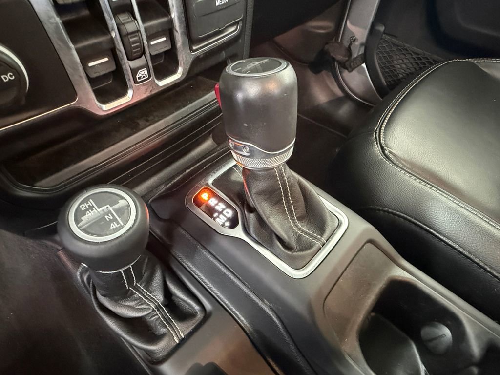 Used 2020 Jeep Gladiator Overland w/ Uconnect 4C Nav & Sound Group AWD/4WD image 15