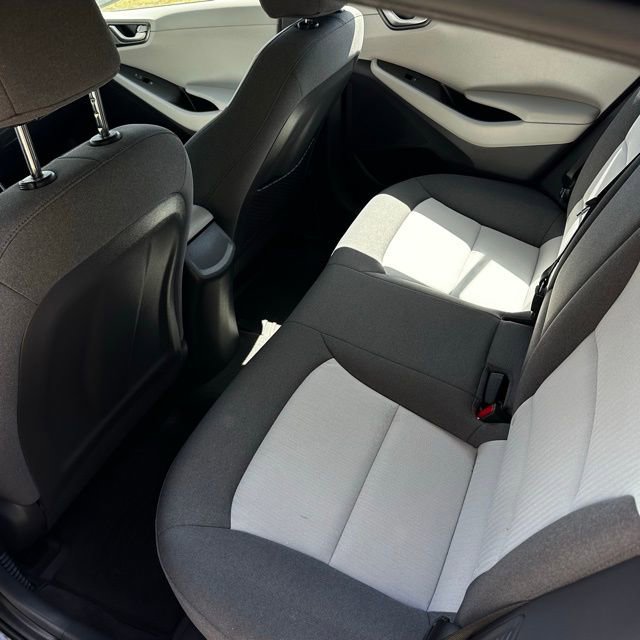 Used 2020 Hyundai Ioniq SEL FWD image 18