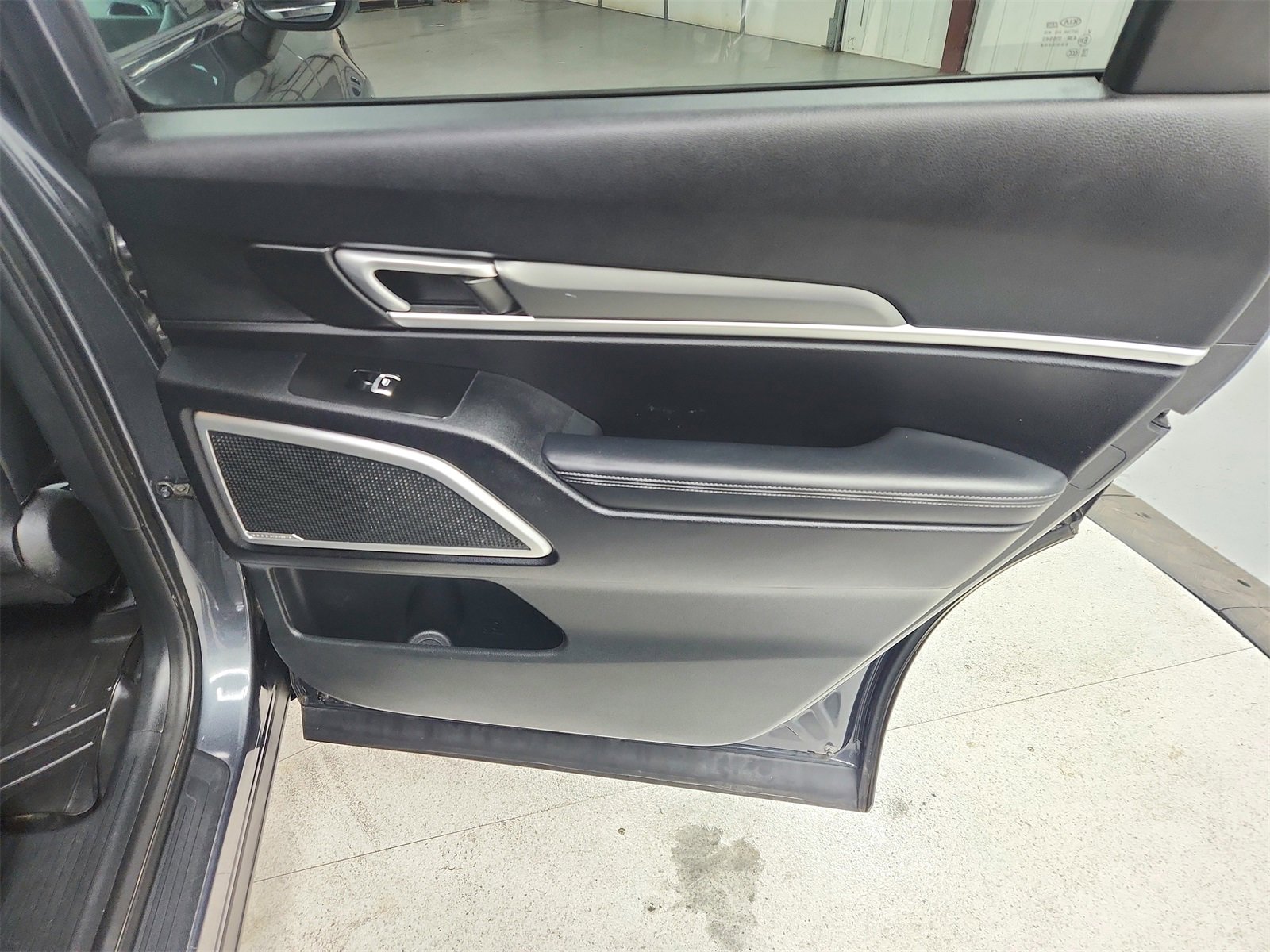 Used 2021 Kia Telluride LX image 38