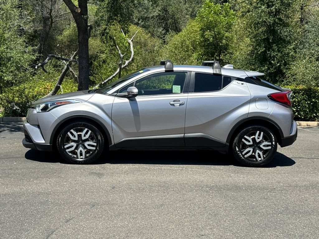 Used 2019 Toyota C-HR LE FWD image 8