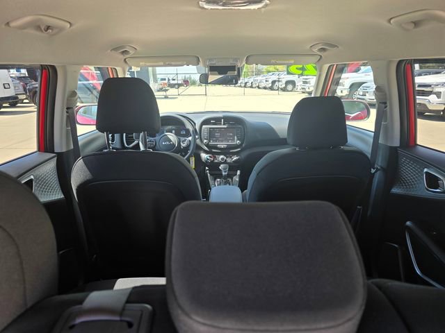 Used 2025 Kia Soul LX w/ LX Technology Package FWD image 19