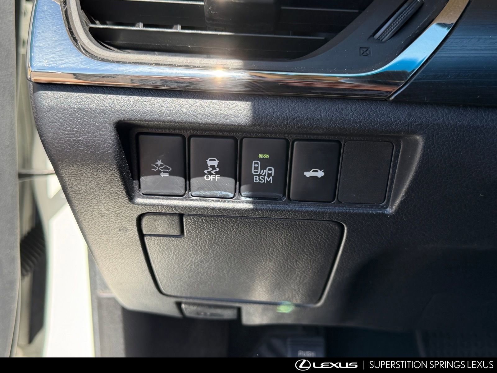 Used 2018 Toyota Avalon Touring w/ Carpet Mat Package image 19