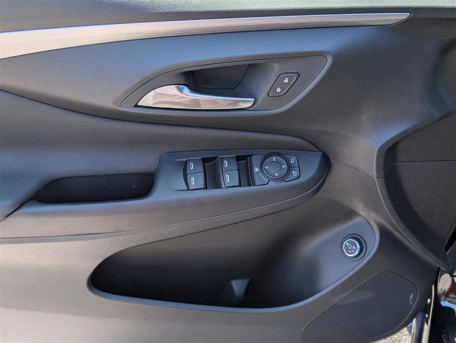 New 2025 Buick Envista Avenir image 16