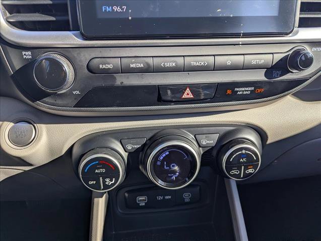 Certified 2025 Hyundai Venue SEL FWD image 19