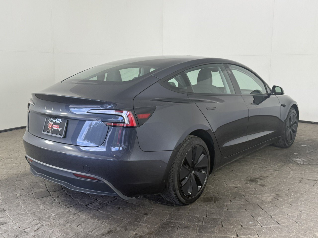 Used 2025 Tesla Model 3 Long Range RWD image 9